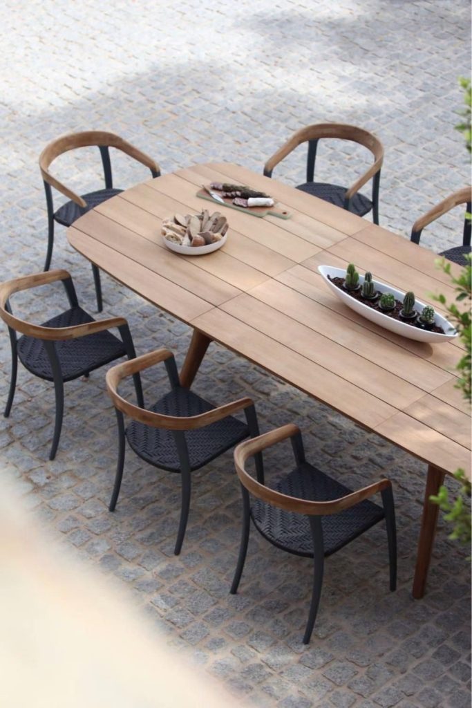 teak outdoor furniture